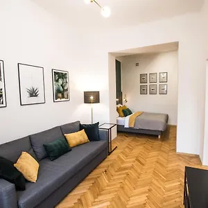 apartamenty-freta46-warsaw-old-town-apartments-00-227.warsawhotelspoland.com/