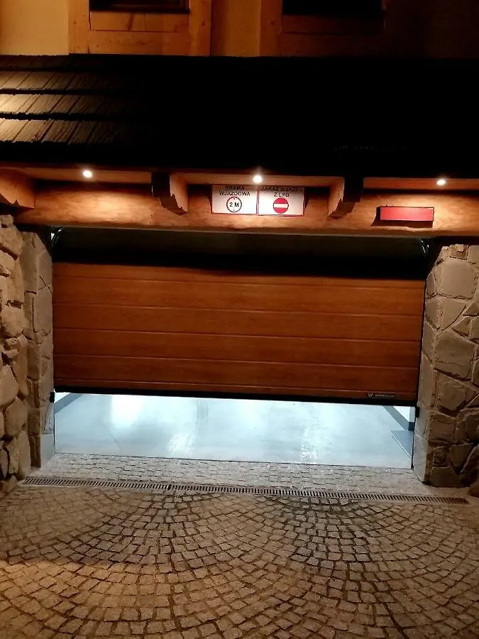 Apartament Tatrzański Świt z tarasem i garażem podziemnym, Grotą Solną Zakopane Polska